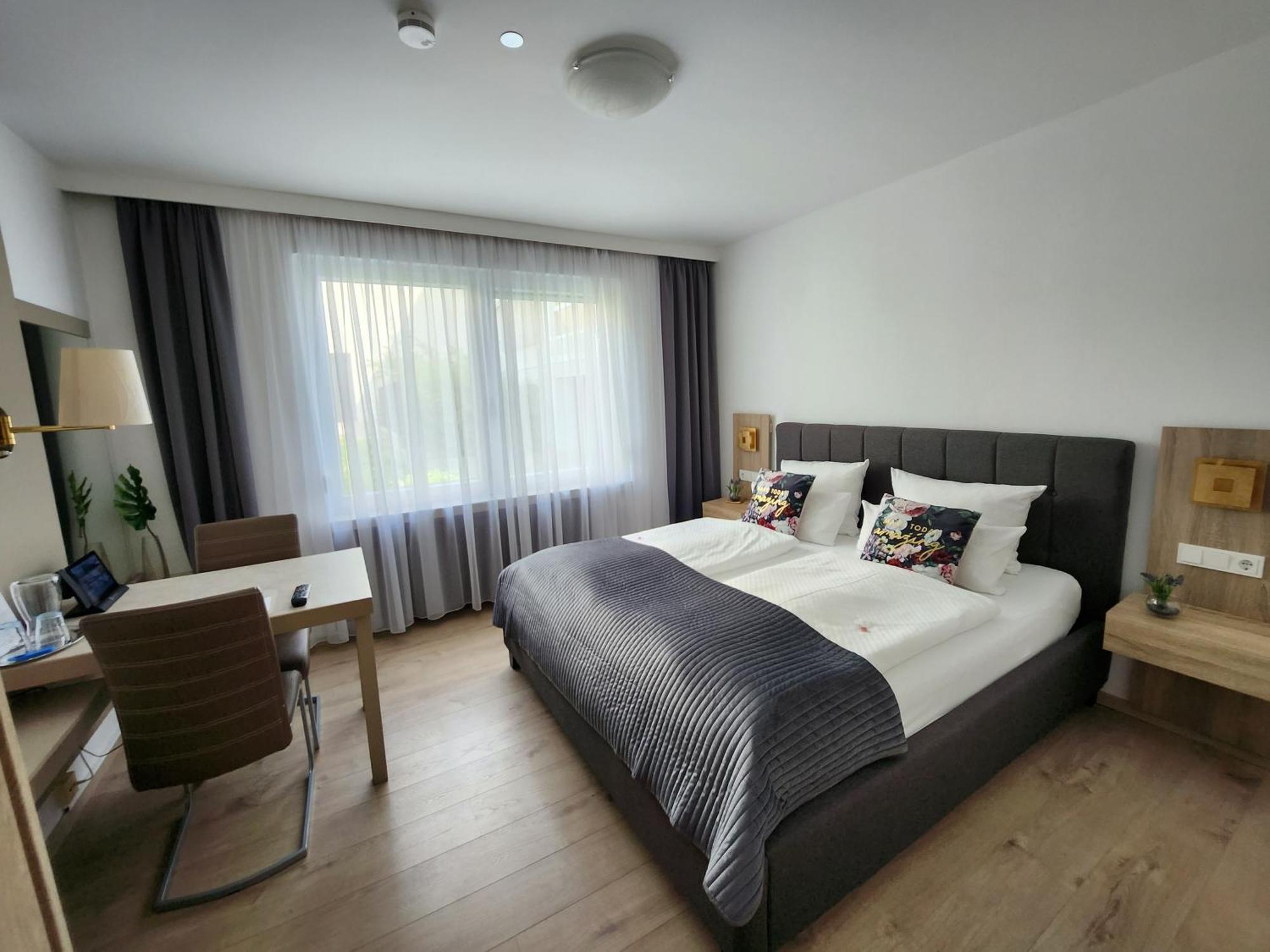 Stadthotel Geis Bad Neustadt an der Saale Exterior foto