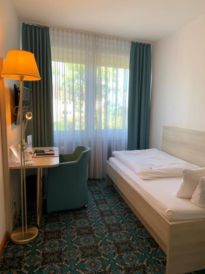 Stadthotel Geis Bad Neustadt an der Saale Exterior foto